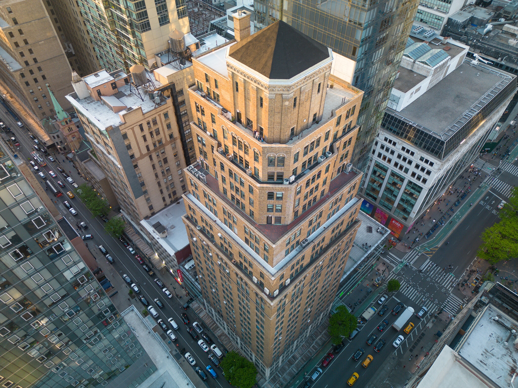 875 Avenue of the Americas building