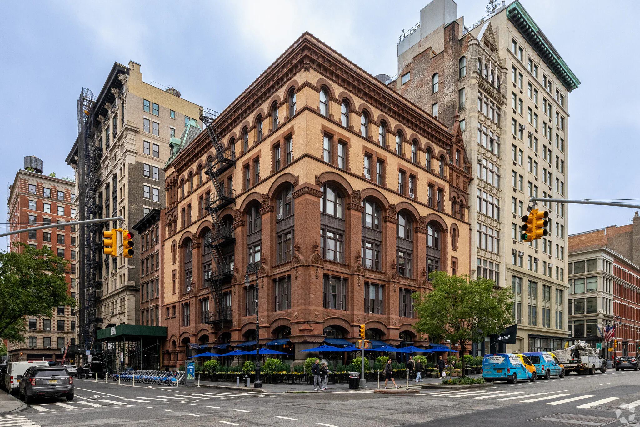 380 Lafayette Street building